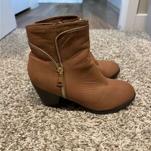 Top moda - brown zip up ankle booties - women size 8